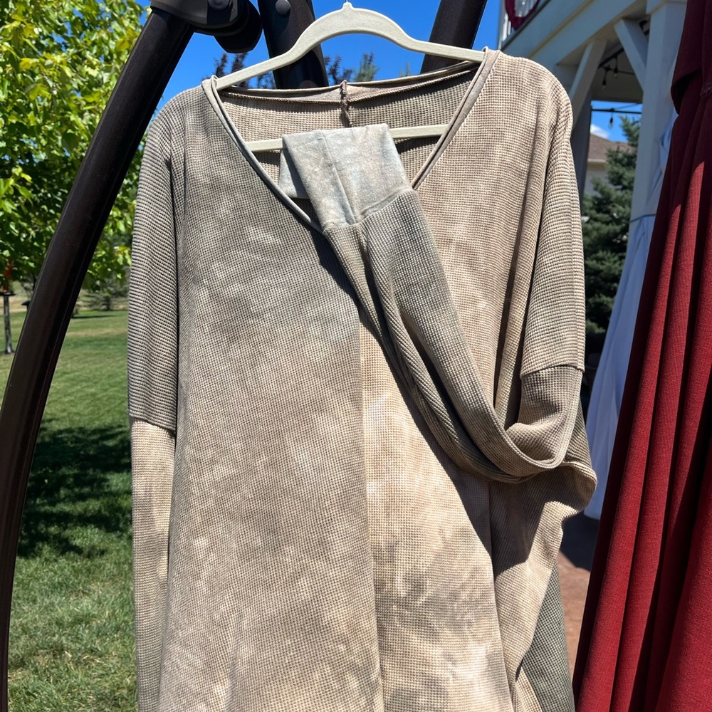 sinew moon pinch of grace long sleeve